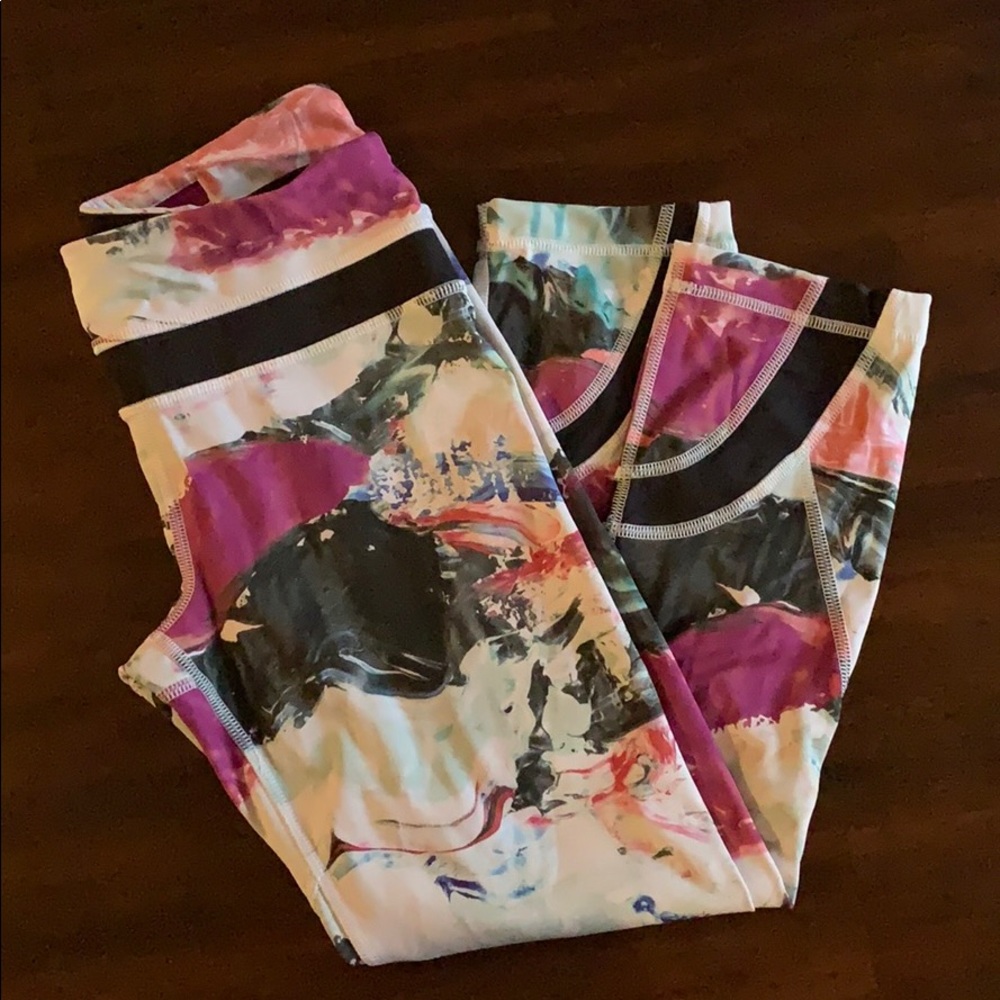 LULULEMON RUN INSPIRE CROPPED PINK PRITED PANTS